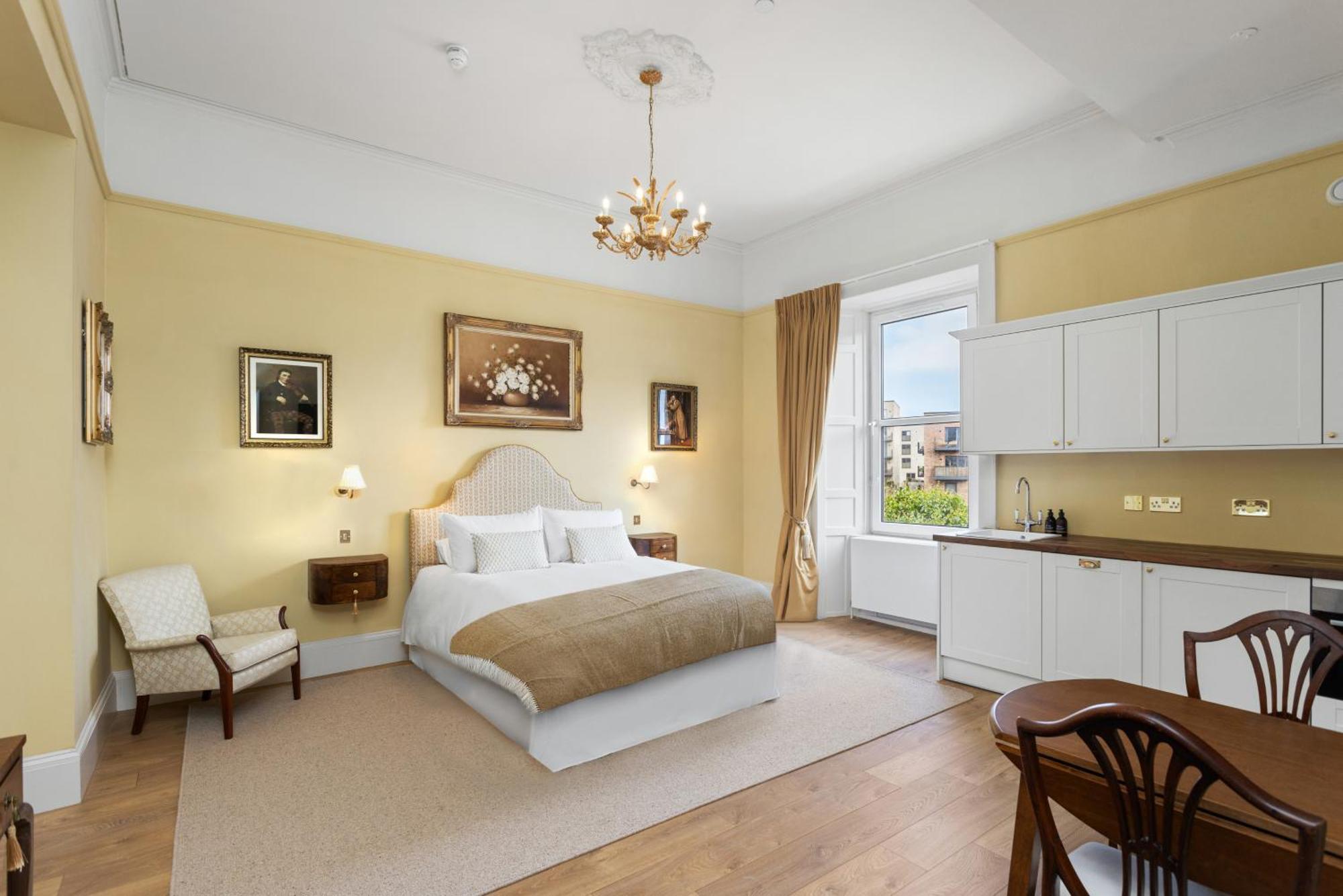Aparthotel The Townhouse - Leith *