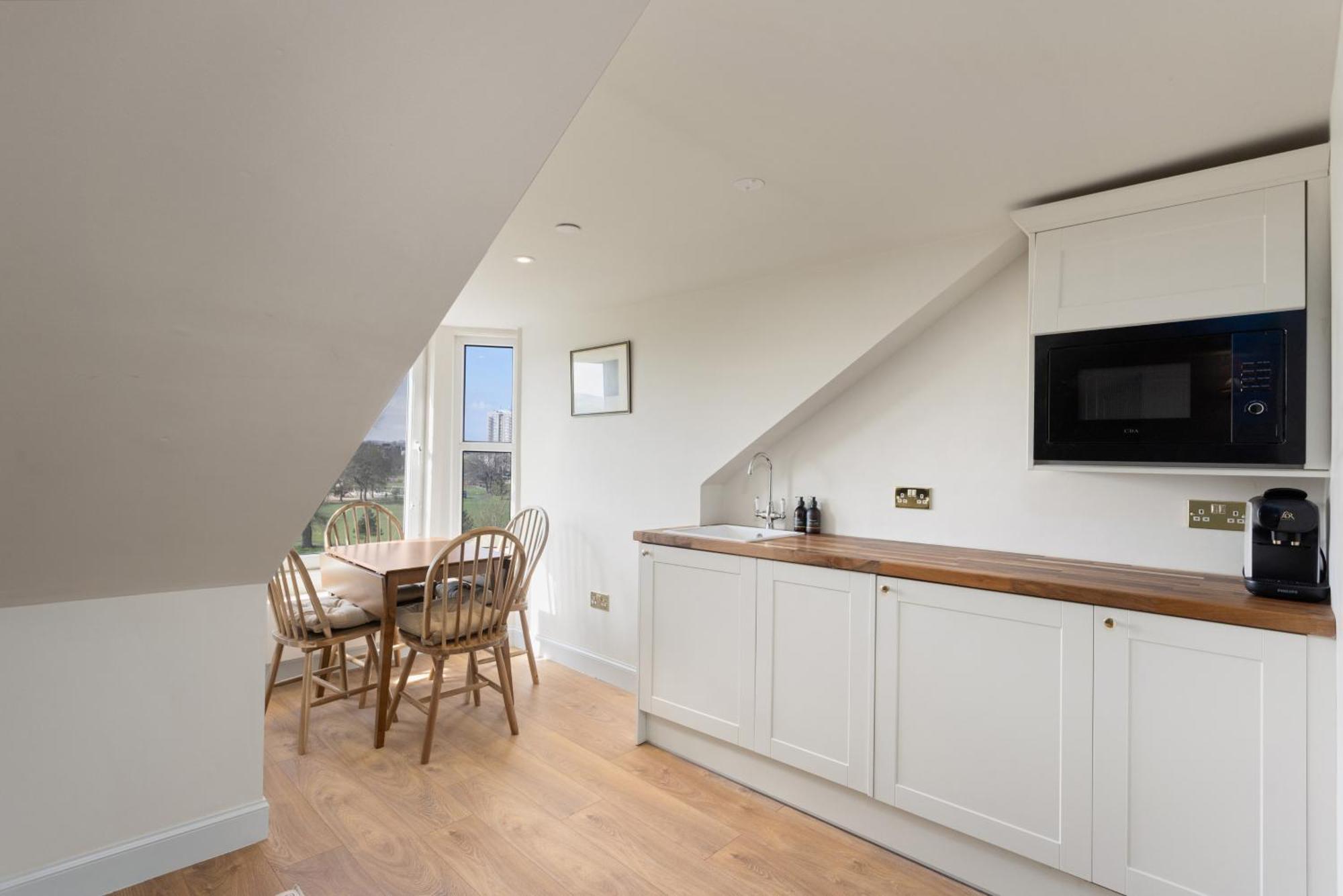 The Townhouse - Leith * Edinburgh